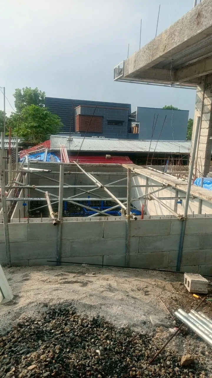 21 sqm Skimmer Type heated Swimming Pool