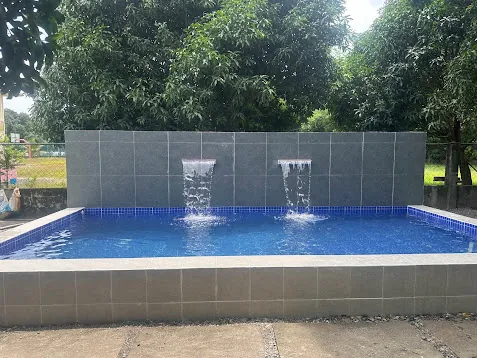 18sqm SKIMMER Type swimming pool (non-heated) with waterfalls